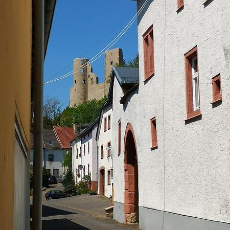 Mooi Ruim Appartement In Antieke Stadsboerderij Schönecken Esterno foto