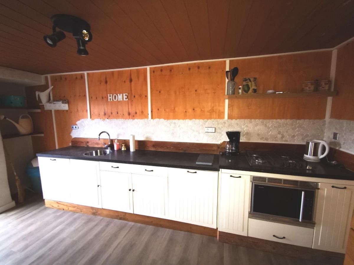 Mooi Ruim Appartement In Antieke Stadsboerderij Schönecken Esterno foto